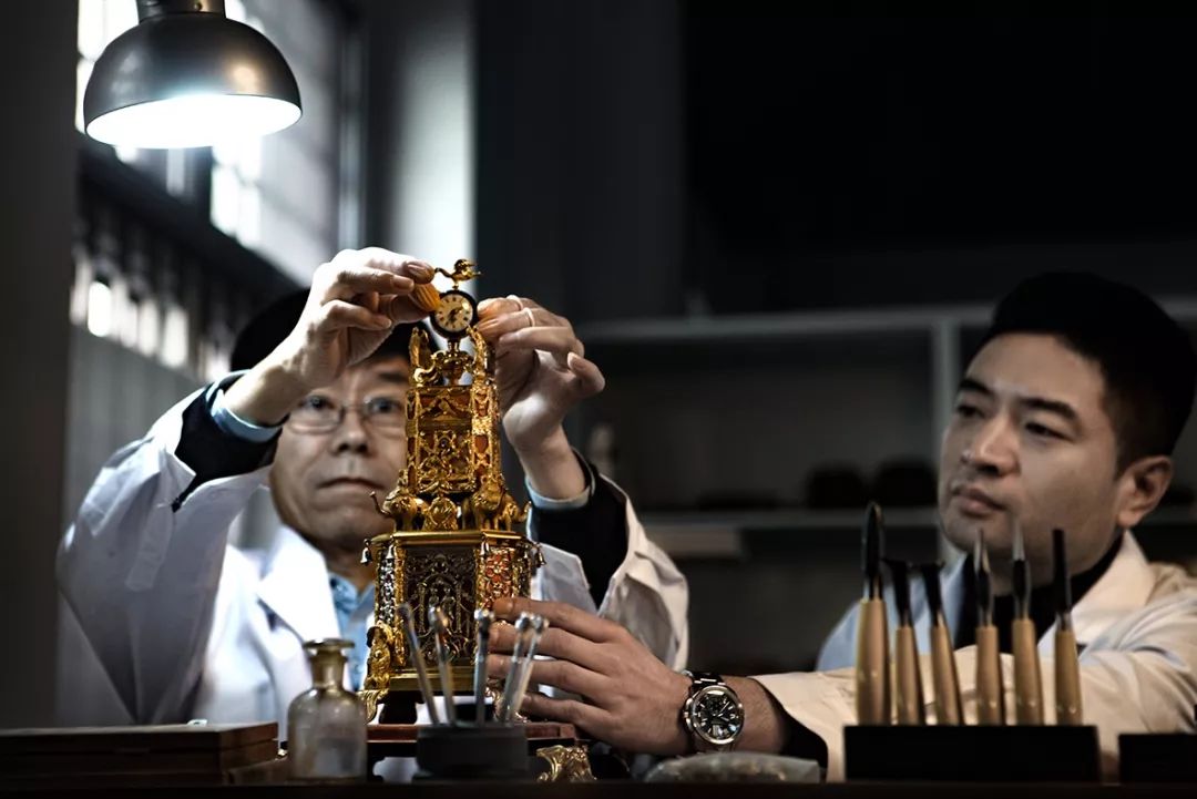 亓昊楠在故宫修文物,亓昊楠北京故宫钟表修复师