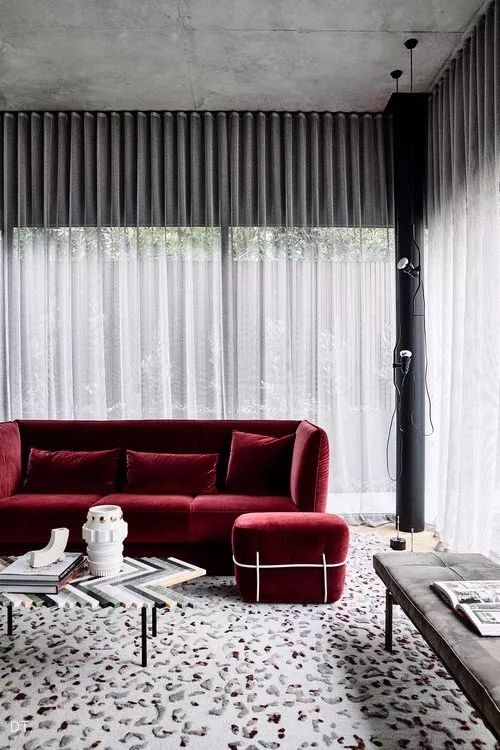 沙发承载了你的惬意,客厅沙发就是家的一道最美的风景