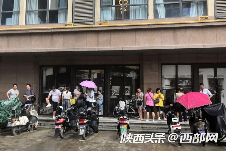 违约、拖租、玩消失房东租客齐抱怨：西安乐伽“坑死我了”