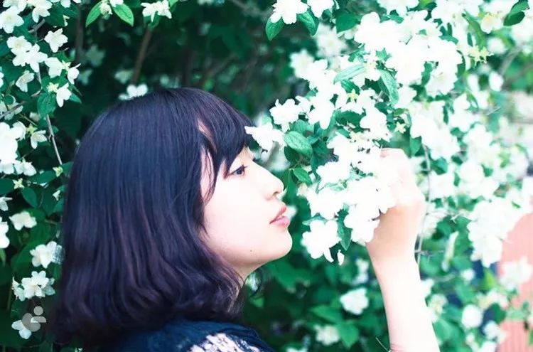 这样拍背影真的太好看了,怎样拍侧脸好看霸气