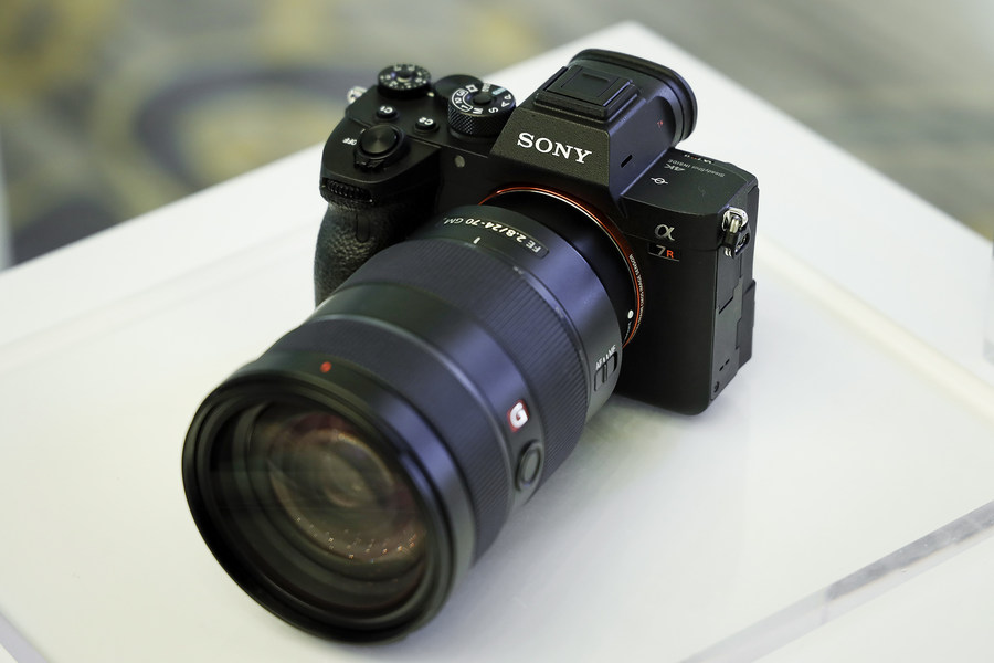 索尼最新全画幅微单a7riii,索尼alpha6000怎么样