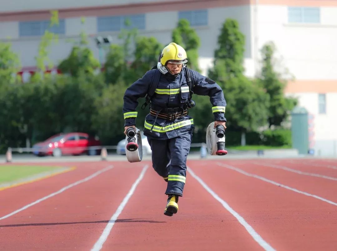 新招录消防员欢送标语,消防员新训每阶段综合评价