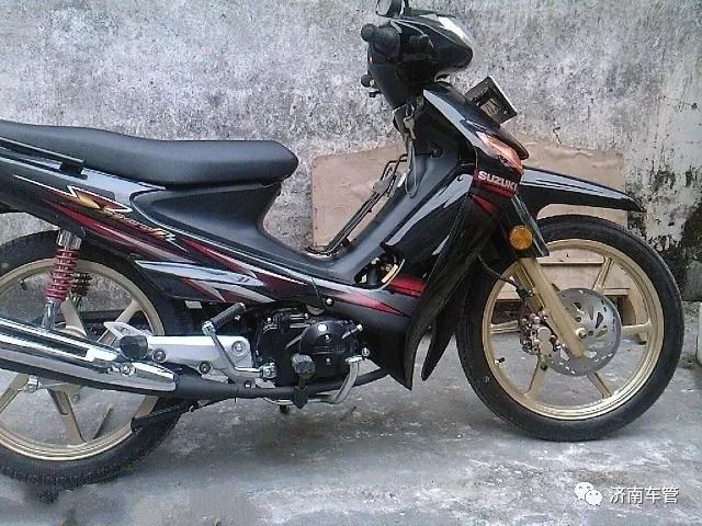 想换车牌号可以在手机上申请吗,想换个车牌号可以自己选号吗