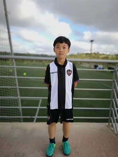 9岁孩子被西甲选中了怎么办,9岁男孩被西甲球队邀请