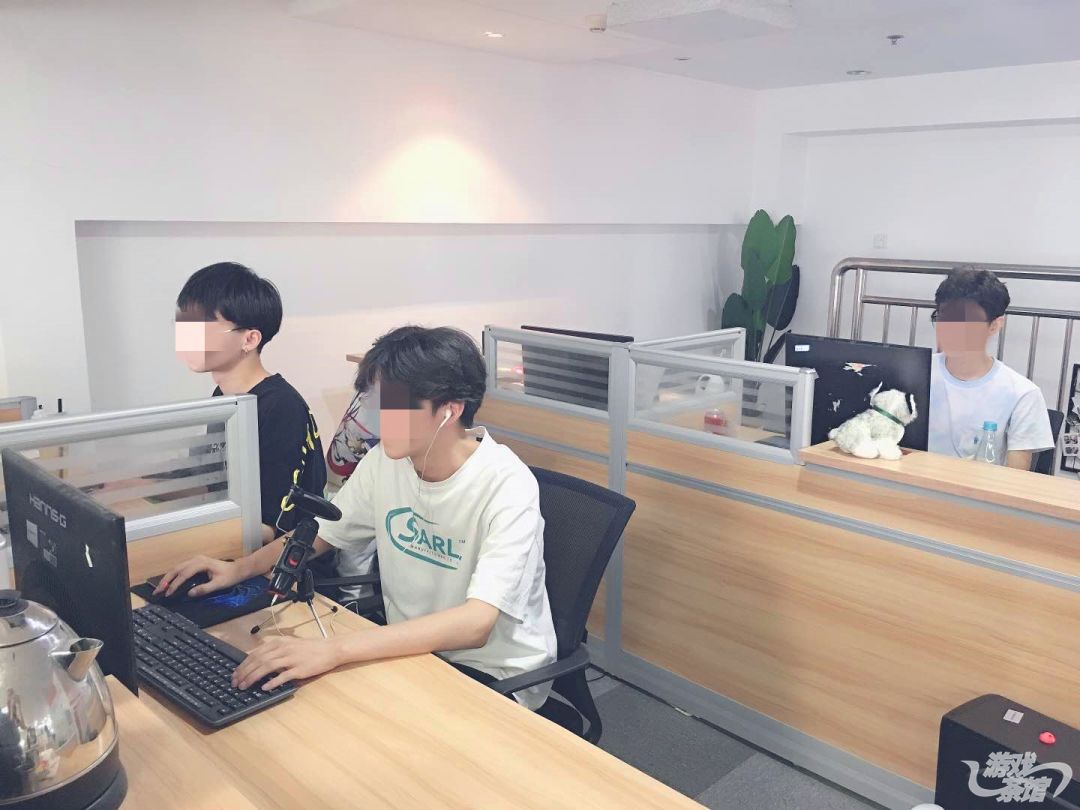 全民养成之女皇陛下是腾讯游戏吗,全民养成之女皇陛下游戏解说