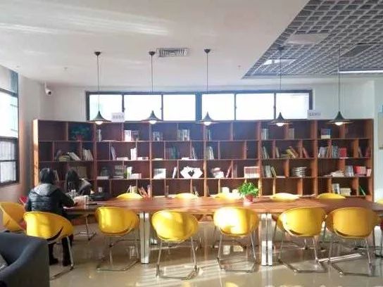 高校校园书店怎么开？听听央视报道怎么说