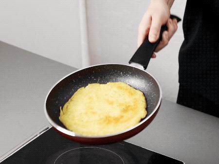 一条精选|300元不到,买了两口意大利的火山岩锅,做菜不粘还少油烟