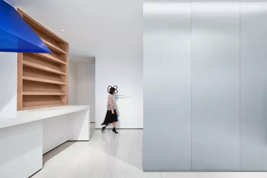 旧仓库改造女装,服装工作室改造效果图