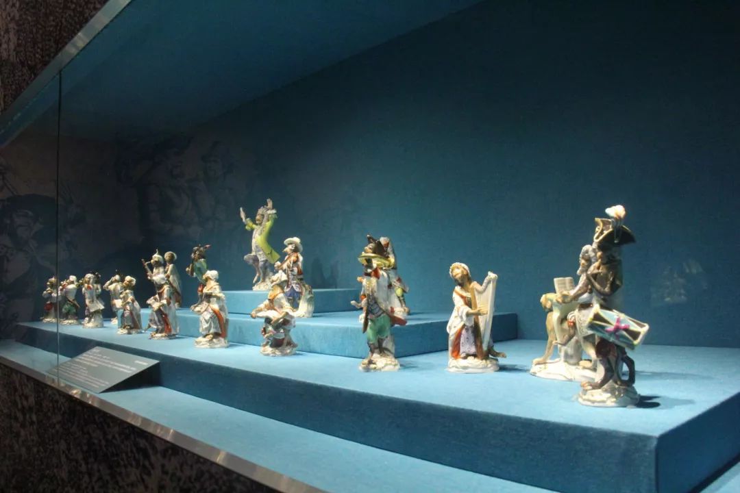 展览|励志史：“模仿”景德镇逆袭成“欧洲第一名瓷”