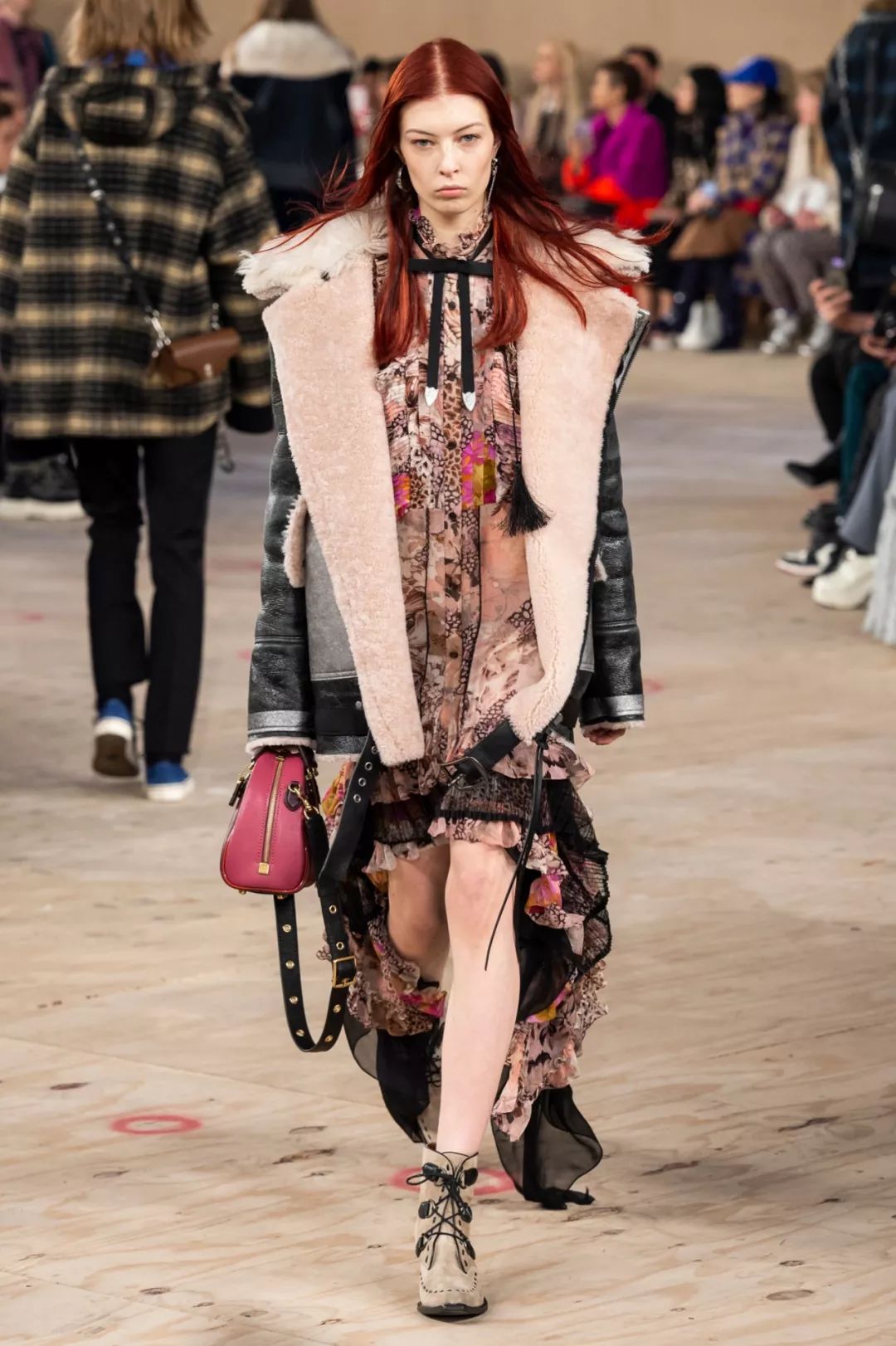 21年秋冬女装流行趋势,21年秋冬女装流行色