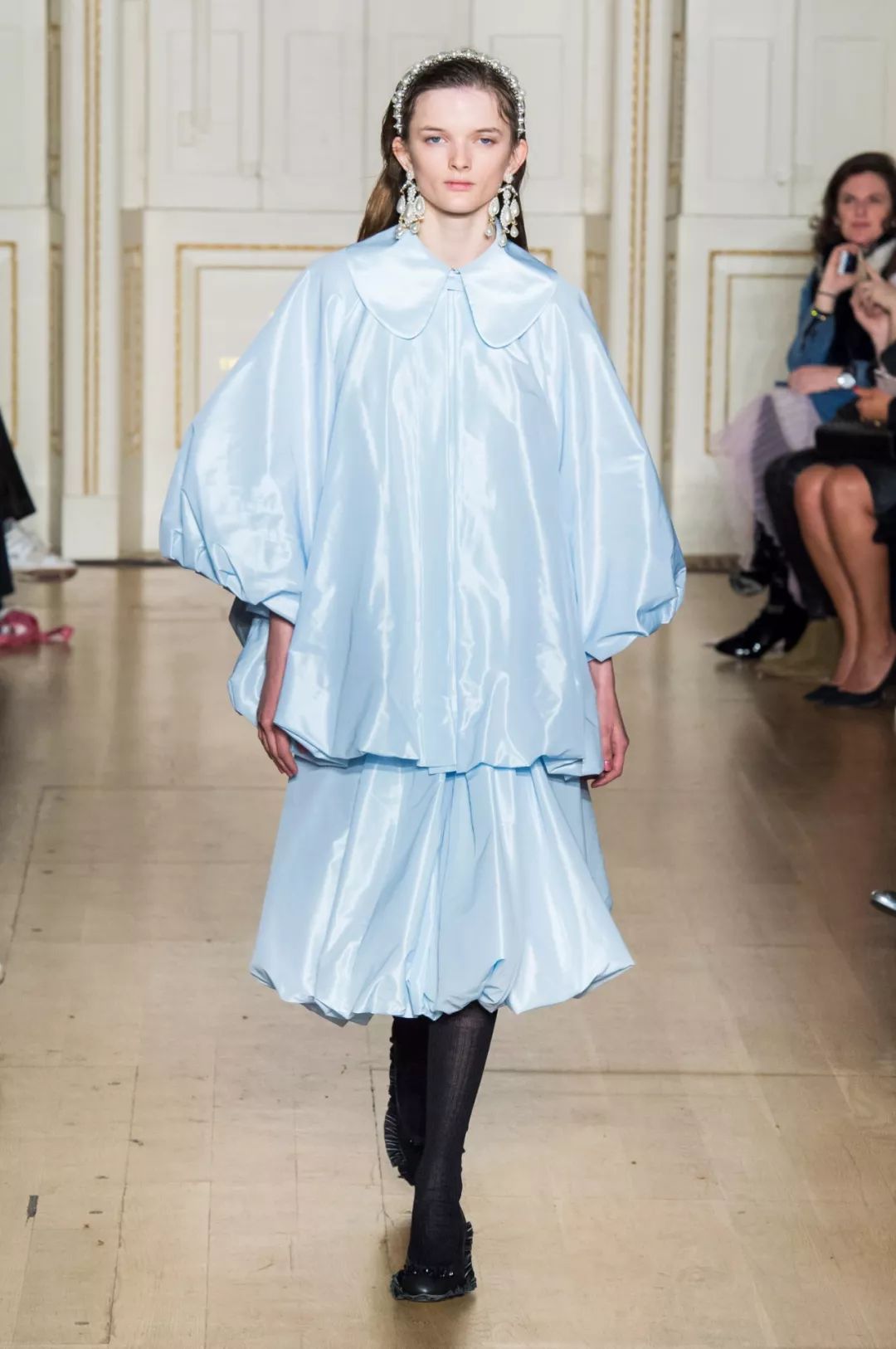 21年秋冬女装流行趋势,21年秋冬女装流行色