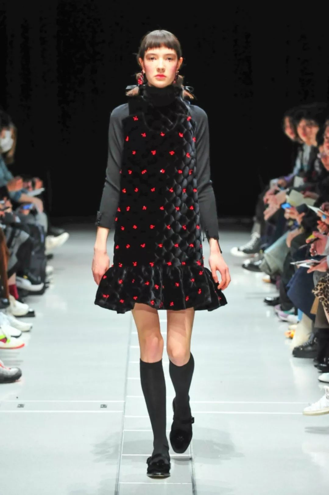 21年秋冬女装流行趋势,21年秋冬女装流行色