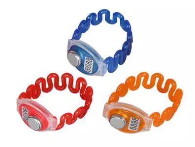 听说李现要来东北搓澡！小编必须给他安排明白儿的