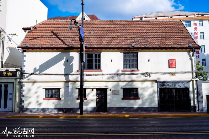 腾龙sp35mm1.4镜身是金属的,腾龙sp17-50mmf2.8镜头