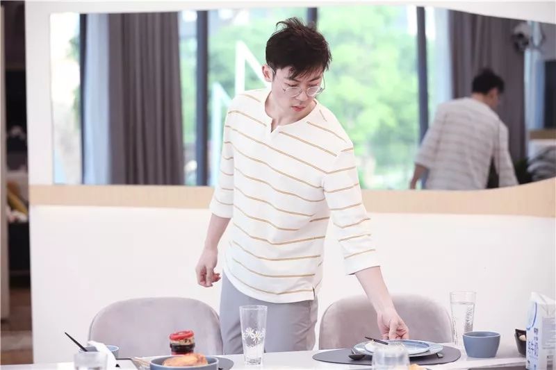 恋梦空间卓逸凡张领领最后约会,恋梦空间张领领和卓逸凡牵手