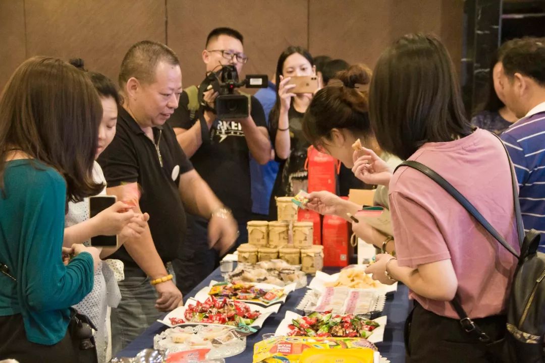 鎱㈠婕冲窞,鎱㈠鏂囨梾