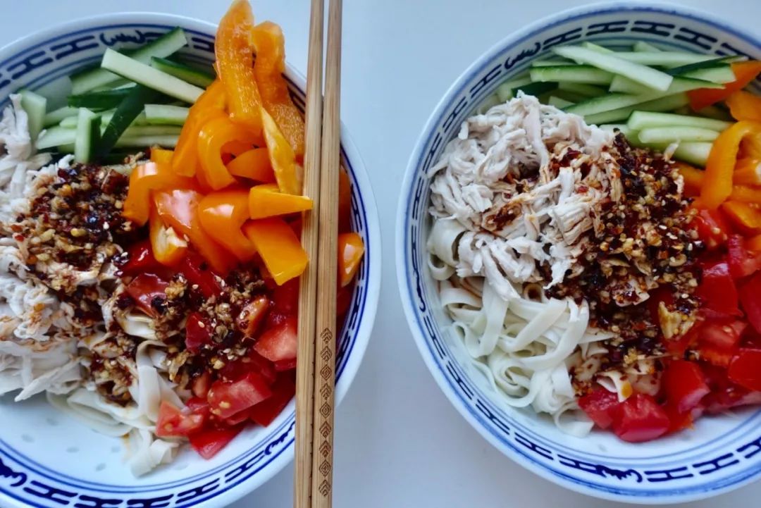 七月份必备连衣裙,七月时尚减龄连衣裙