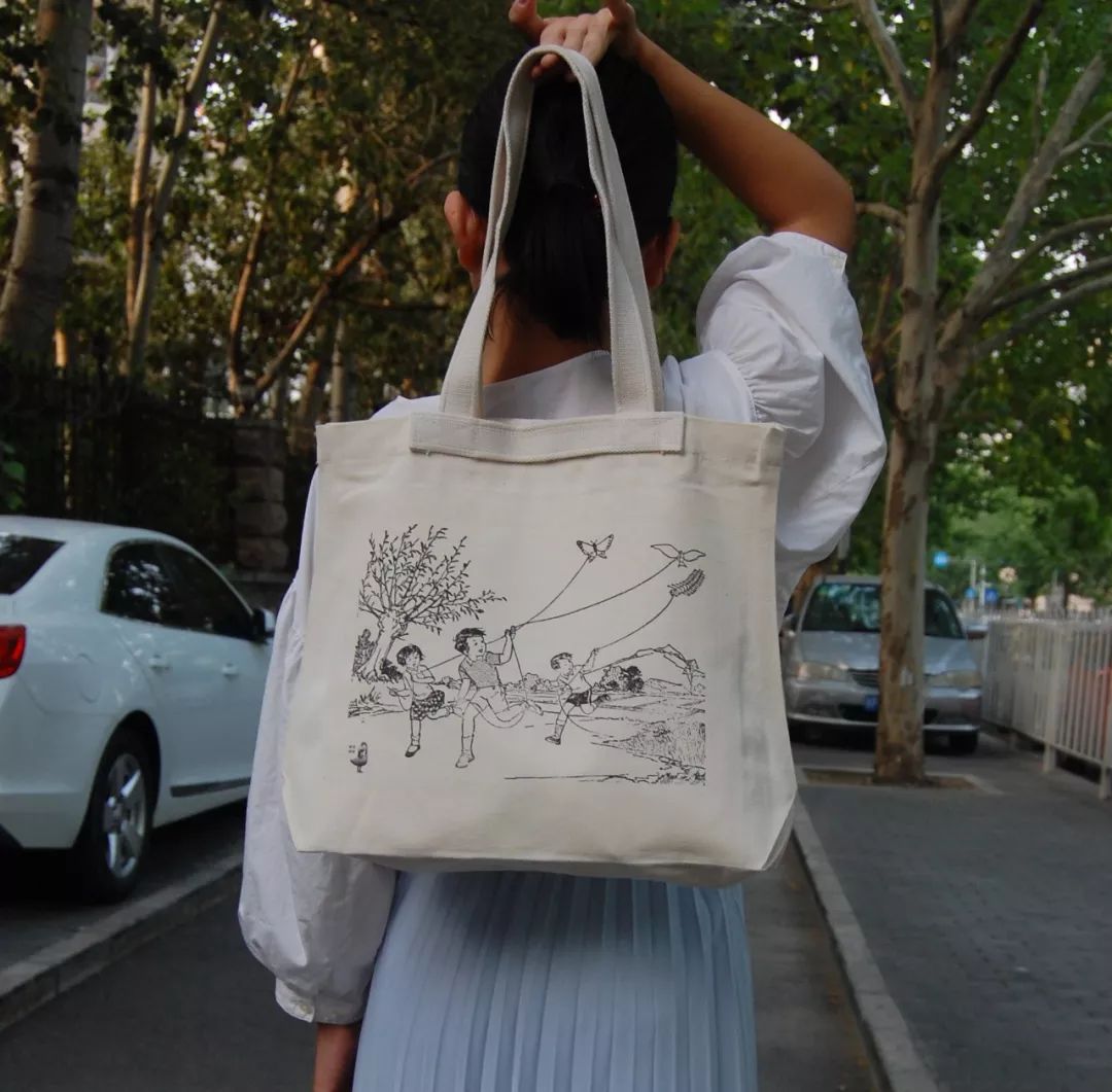 你与时尚只差一步的包包,你与时尚只差一个编织包的距离