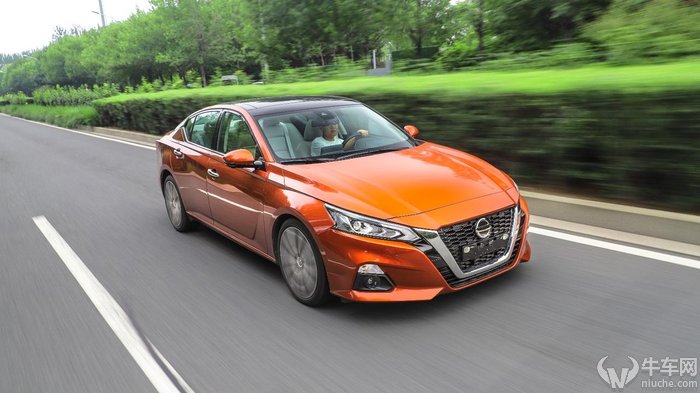 2013款日产天籁第一视角试驾,日产天籁舒适版适不适合跑专车