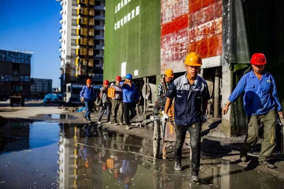 十二时辰工地,建筑工人的十二时辰