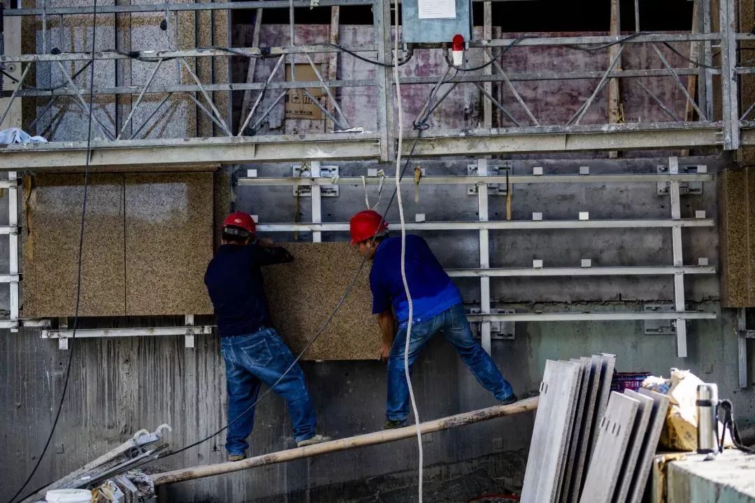 十二时辰工地,建筑工人的十二时辰