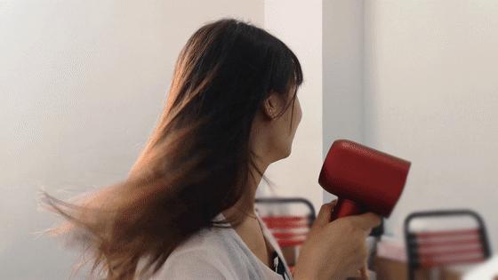 戴森顺滑直发,戴森适合吹毛躁发质吗