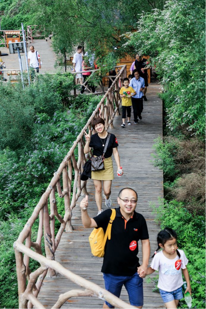 961主播带您去旅游,992自驾游最新视频