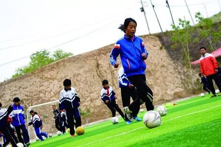 山区女孩足球梦,山里的足球梦是什么