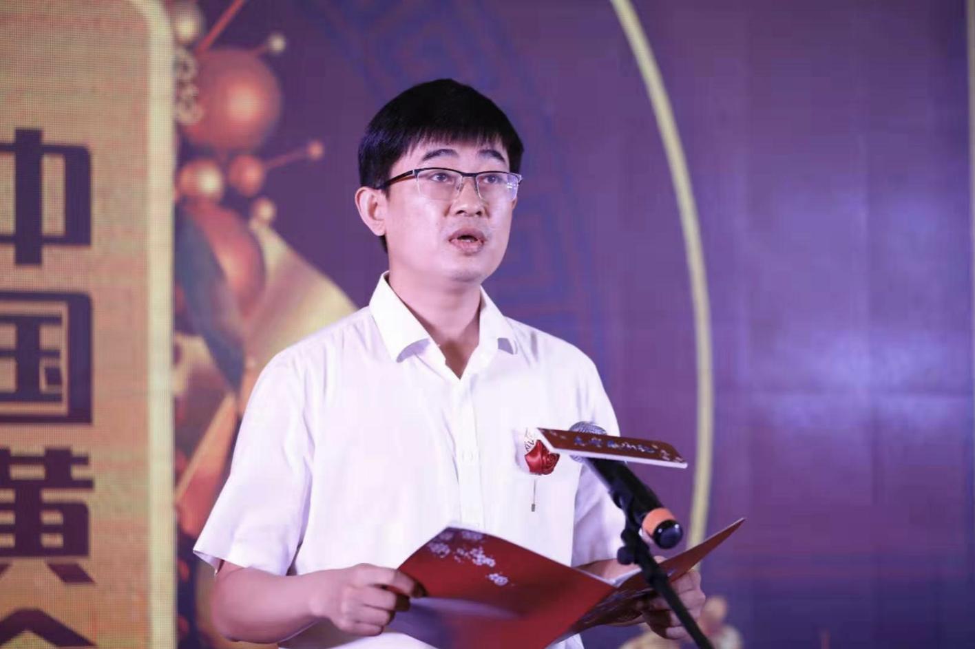 牵手中国黄金，苏宁818开出第一家珠宝自营店