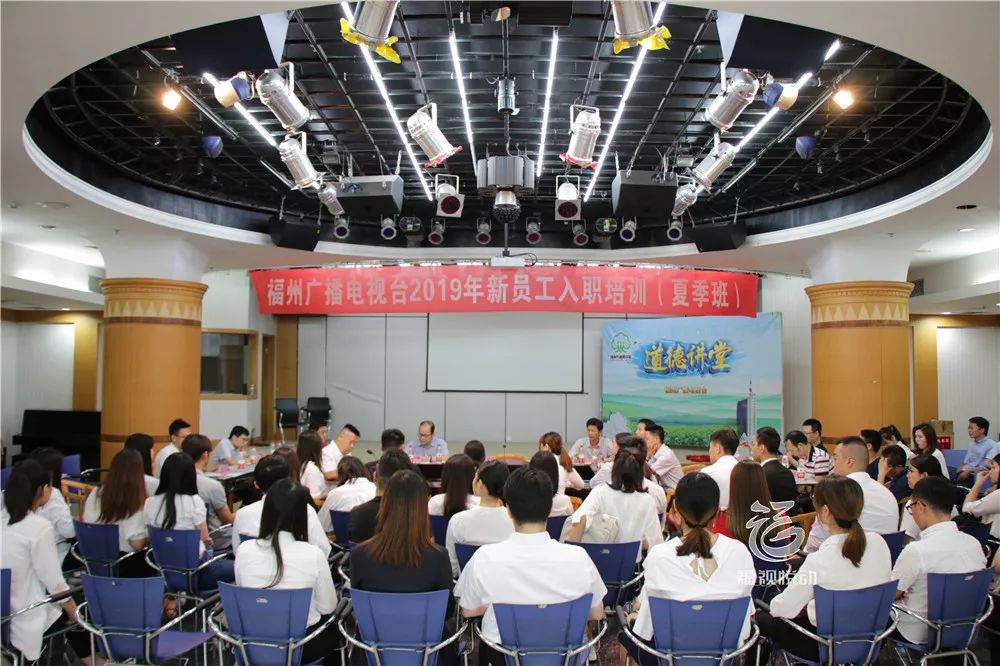 鲜衣怒马少年时灯火阑珊处,鲜衣怒马少年时人间重晚晴