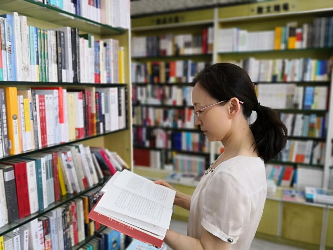 一匹马为何让这座城市的人们又悲又喜？|我家住在解放路