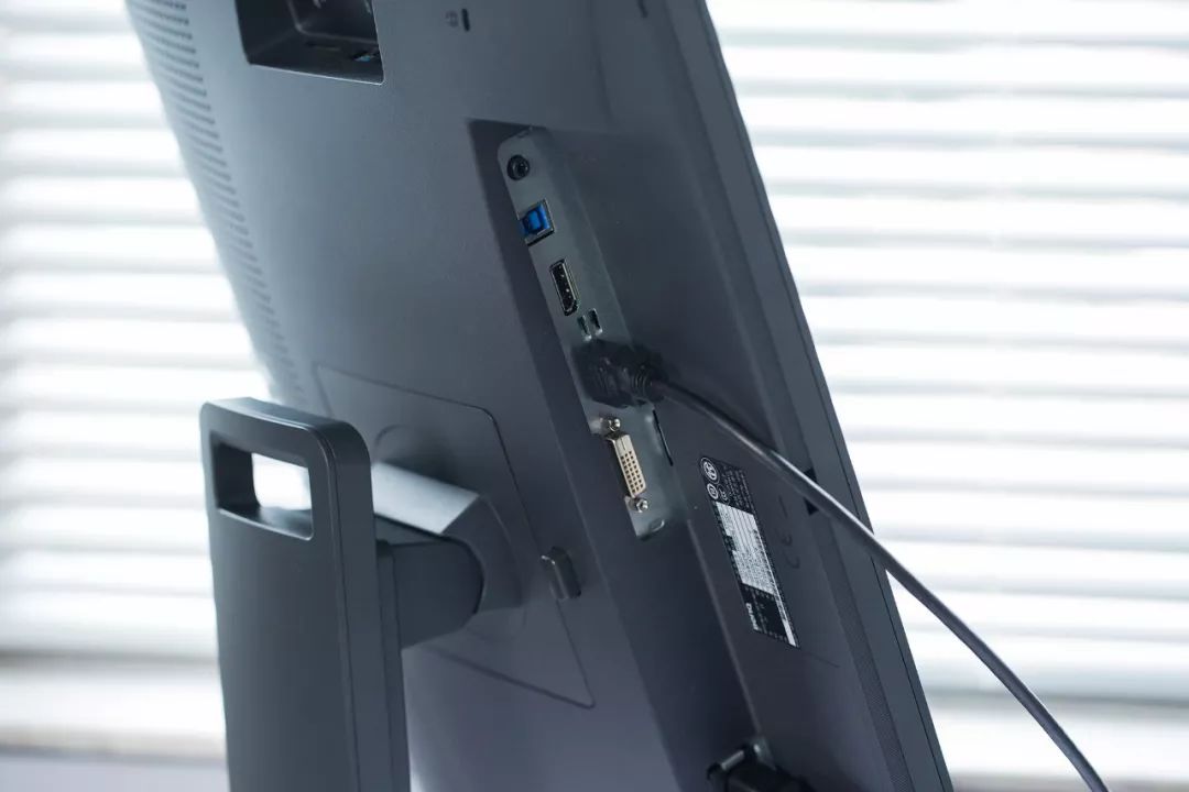 明基sw24024英寸专业摄影显示器,明基sw240显示器怎么样