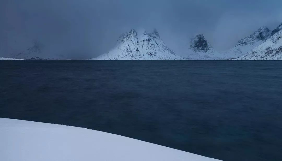 北极圈内的这个冷冽孤独秘境，一到冬天就成为欧洲摄影师的心头肉，国际地理封面就靠你了