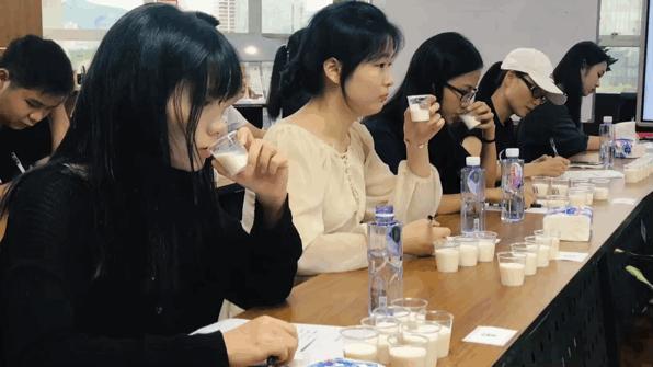 如何选择一款安全放心的牛奶,了解一下纯牛奶的挑选