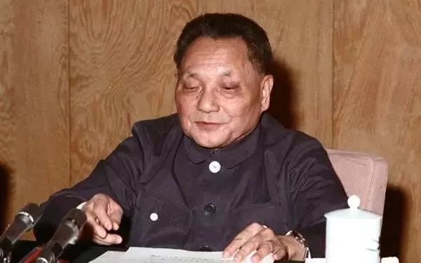 今天他115岁了，*小平邓**一生的40个瞬间