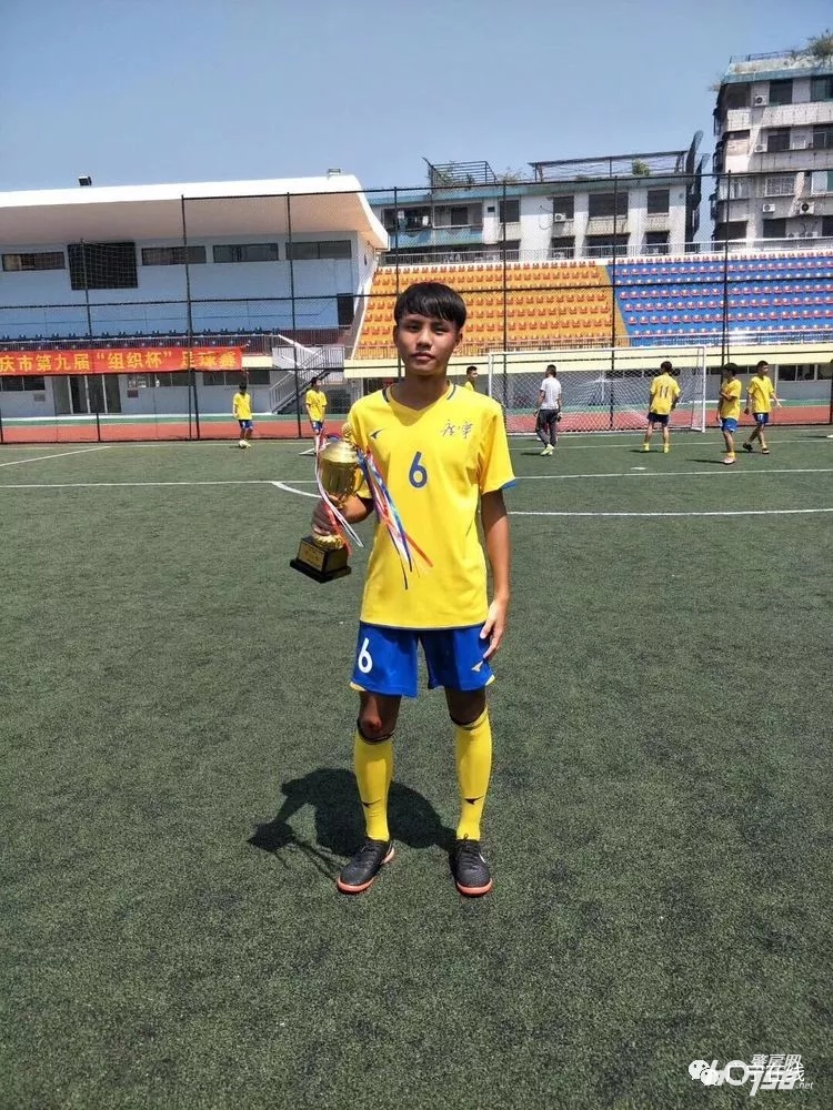 中国足球小将点赞得冠军,点赞汕尾少年足球队夺全国赛桂冠