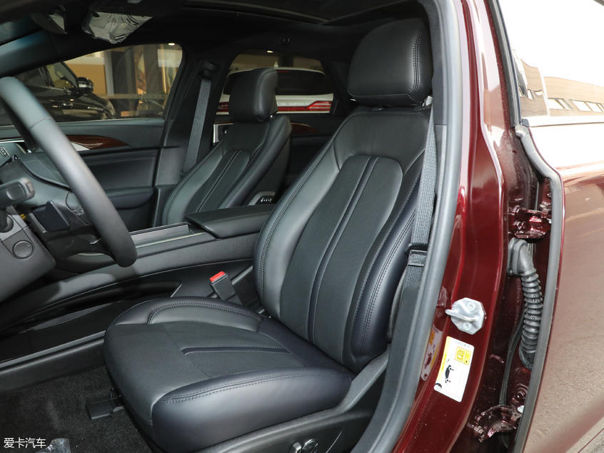 a4l对比林肯mkz,林肯mkz和奥迪a4l哪个档次高