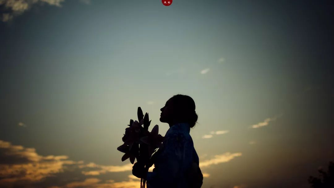 夜读不善言辞,夜读不讨好别人