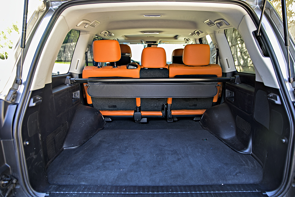 19款雷克萨斯lx570试驾巅峰版,雷克萨斯lx570黑曜巅峰限量版试驾