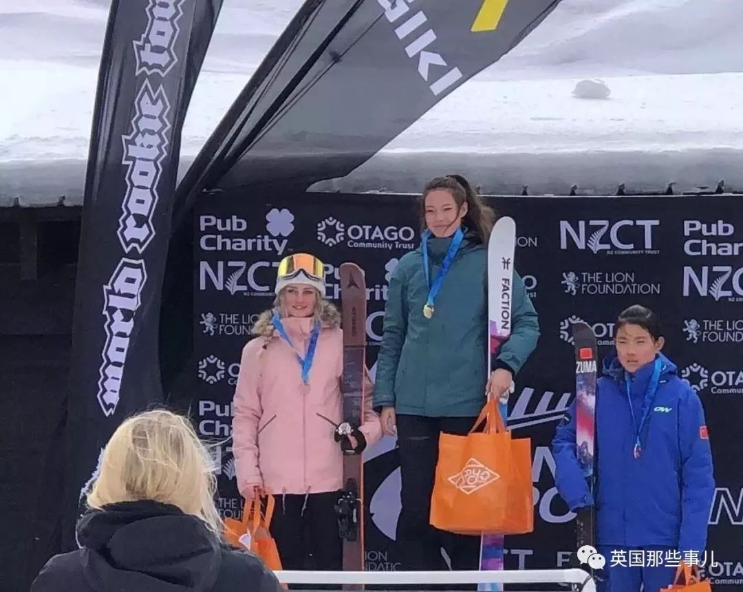 15岁华裔小姑娘获得世界冠军,15岁少女放弃美籍回国