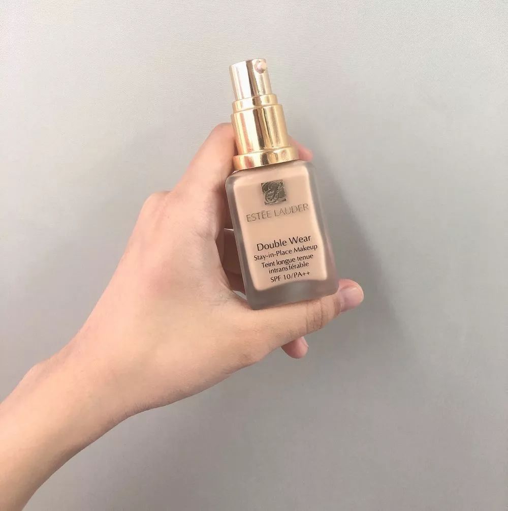 编辑部翻包|90—00的编辑们到底在用什么美妆好物?(一)(文末有福利)