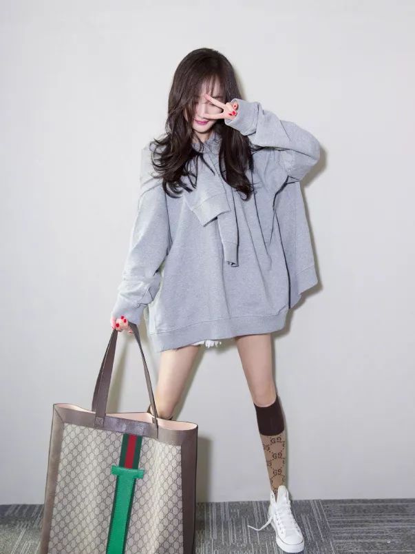 杨幂同款粉色袜子最新款,杨幂同款黑透肤打底袜夏天