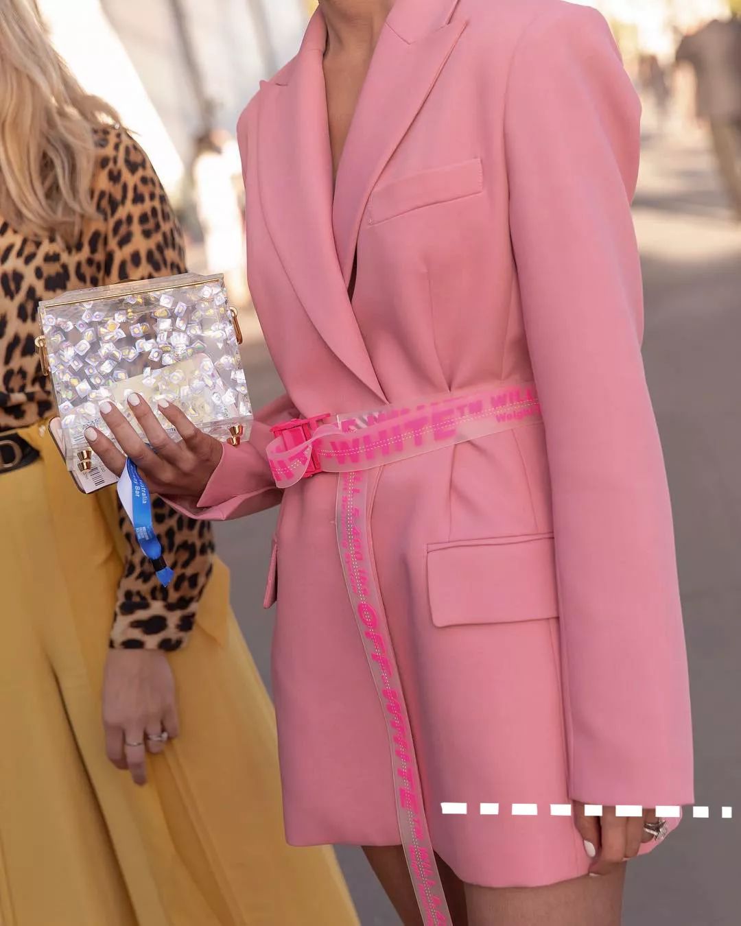 今年秋天一定要拥有1件的外套是它，不接受反驳