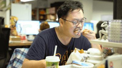 奶茶放冰箱冷藏2天还能喝吗,奶茶放冷藏第二天还能喝吗