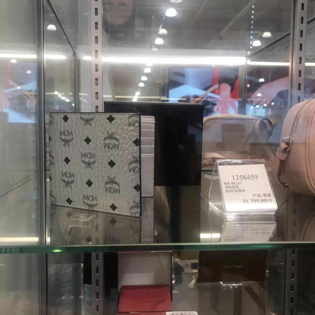 costco鐨勫寘,costco瓒呭競濂緢鍝佸寘