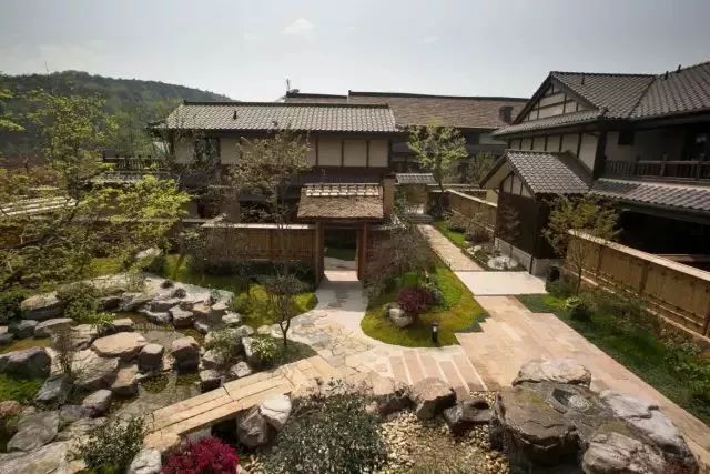 拈花湾历史背景,灵山小镇拈花湾案例解读