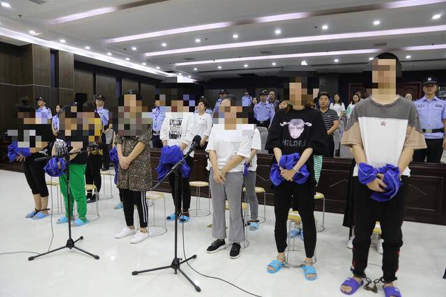 果蔬粉掺西药成海外代购保健品，一粒成本四五毛最高能卖80元