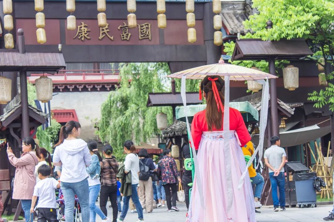 横店成毅烟花,横店五一烟花秀