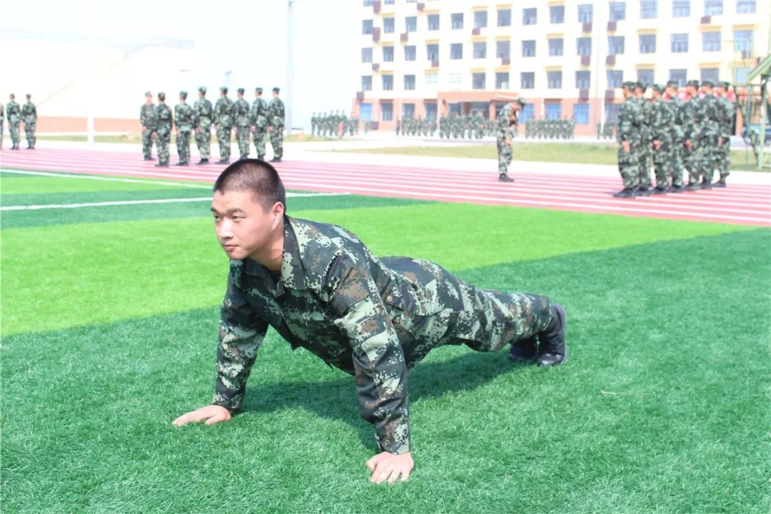 军营之星,新兵军营之星