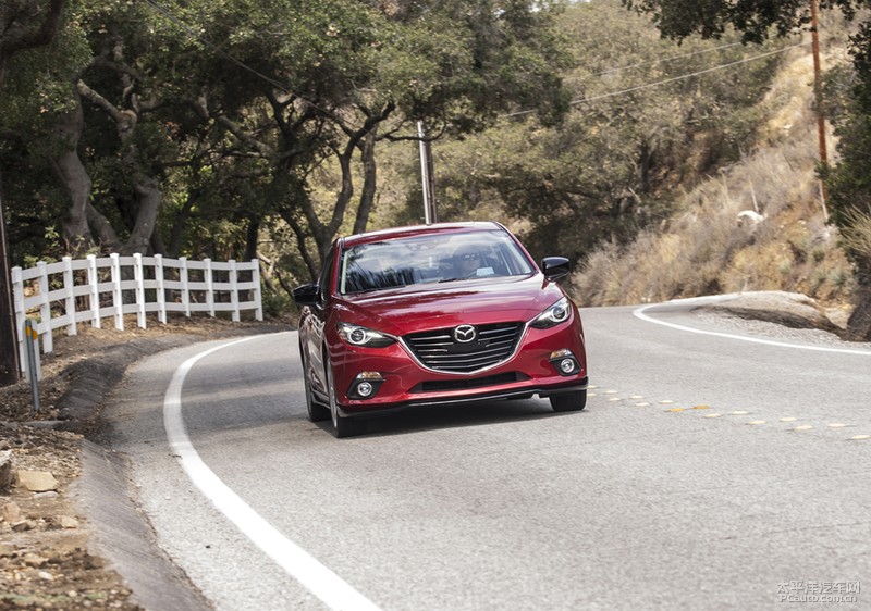 次世代马自达3昂克赛拉这款车怎么样 (mazda3昂克赛拉云控版是什么意思)
